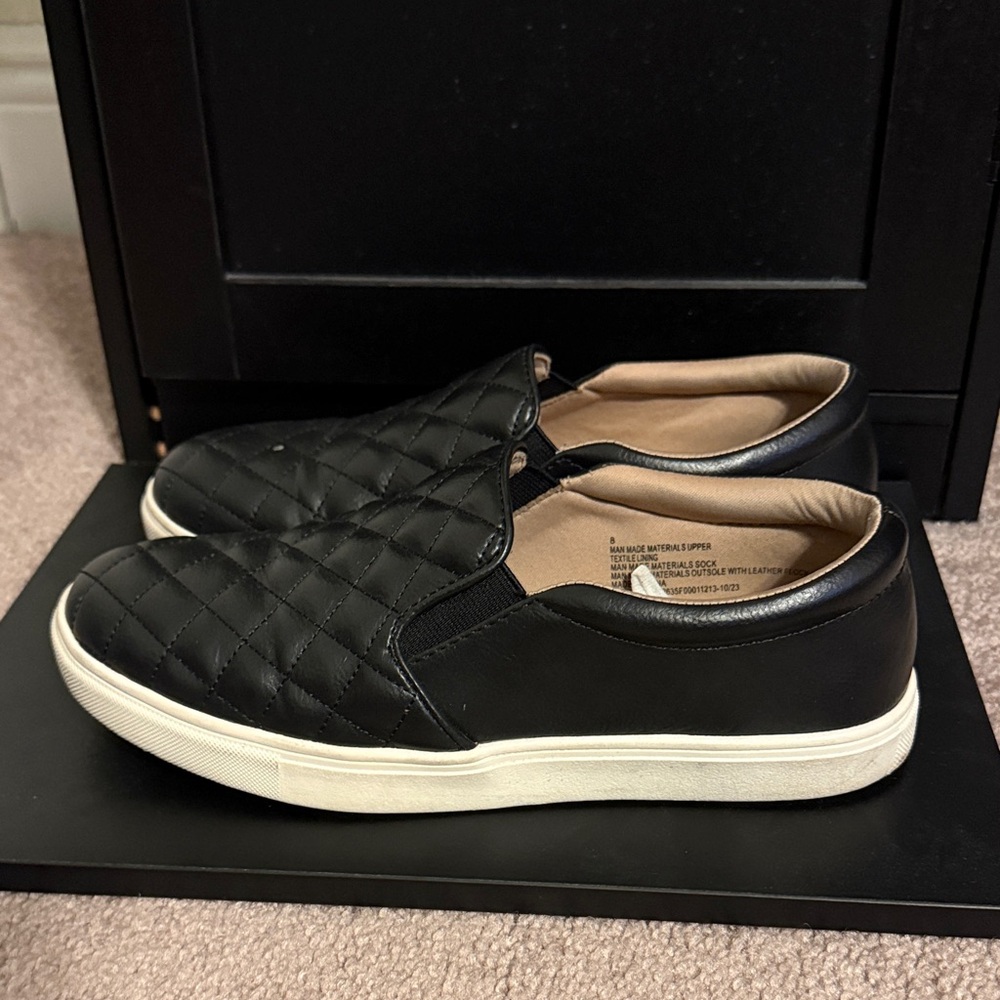 a new day Quilted Slip-On Sneakers in Black and White